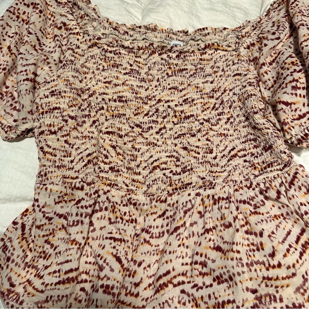 Old Navy Red and Cream Puff Sleeve Peplum Blouse Medium Boho Summer Spring‎ - Picture 12 of 14